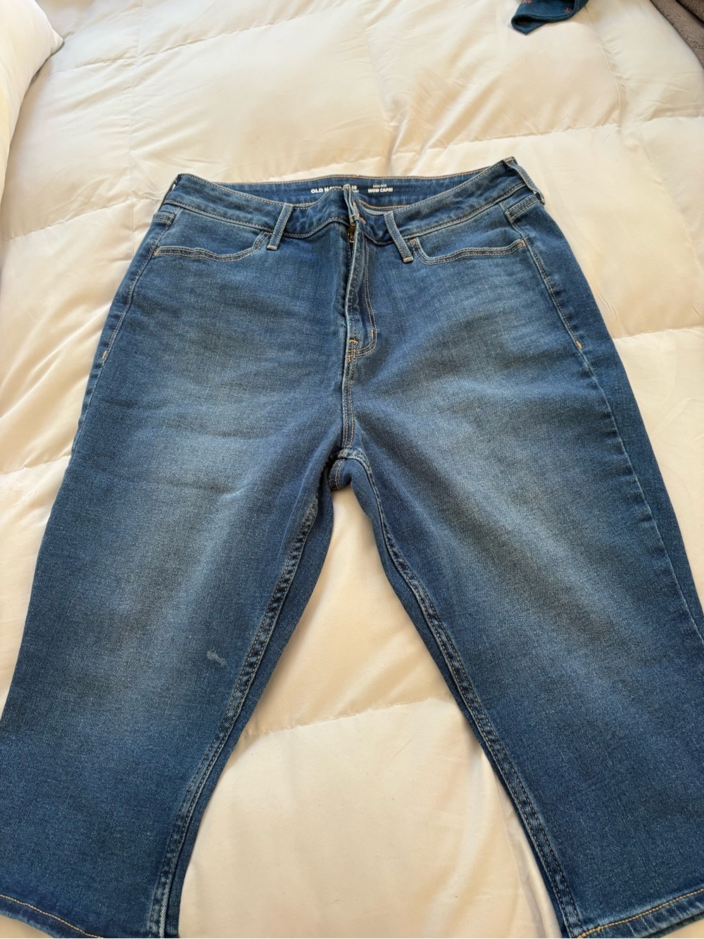 Old Navy Women's Straight Leg Jeans - Medium Blue Wash